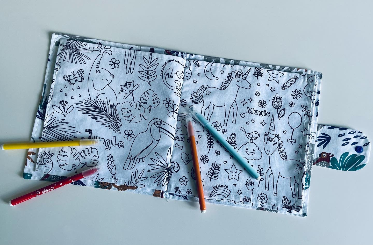 Cahier de coloriage lavable