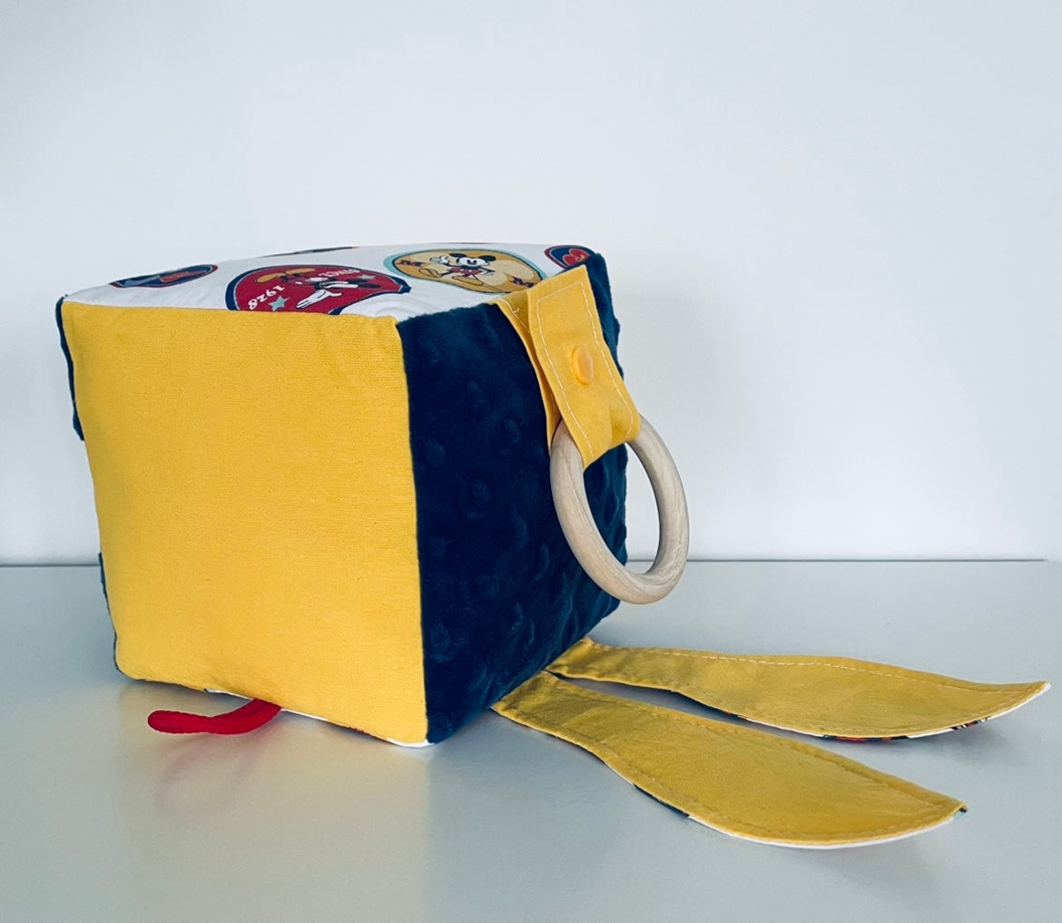 Cube éveil Mickey / Jouet éveil / Cube éveil oreilles / Mickey