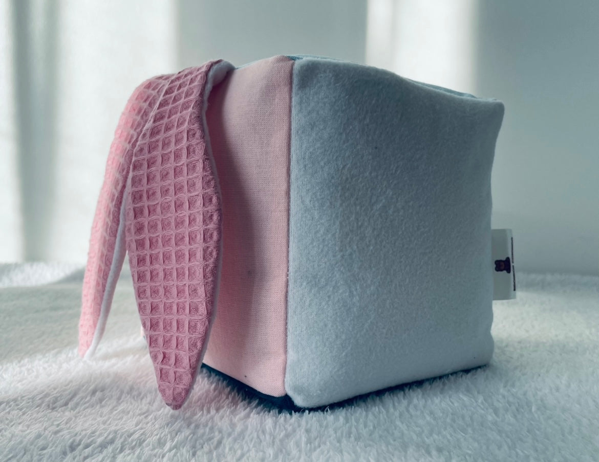 Cube éveil oreilles de lapin / cube éveil personnalisé / cadeau personnalisé