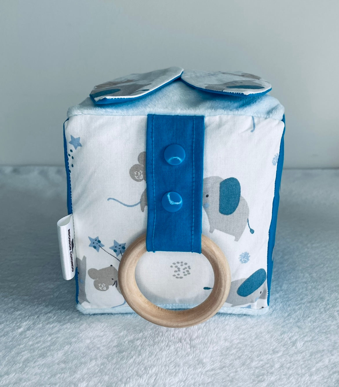 Cube éveil oreilles de lapin / cube éveil personnalisé / cadeau personnalisé