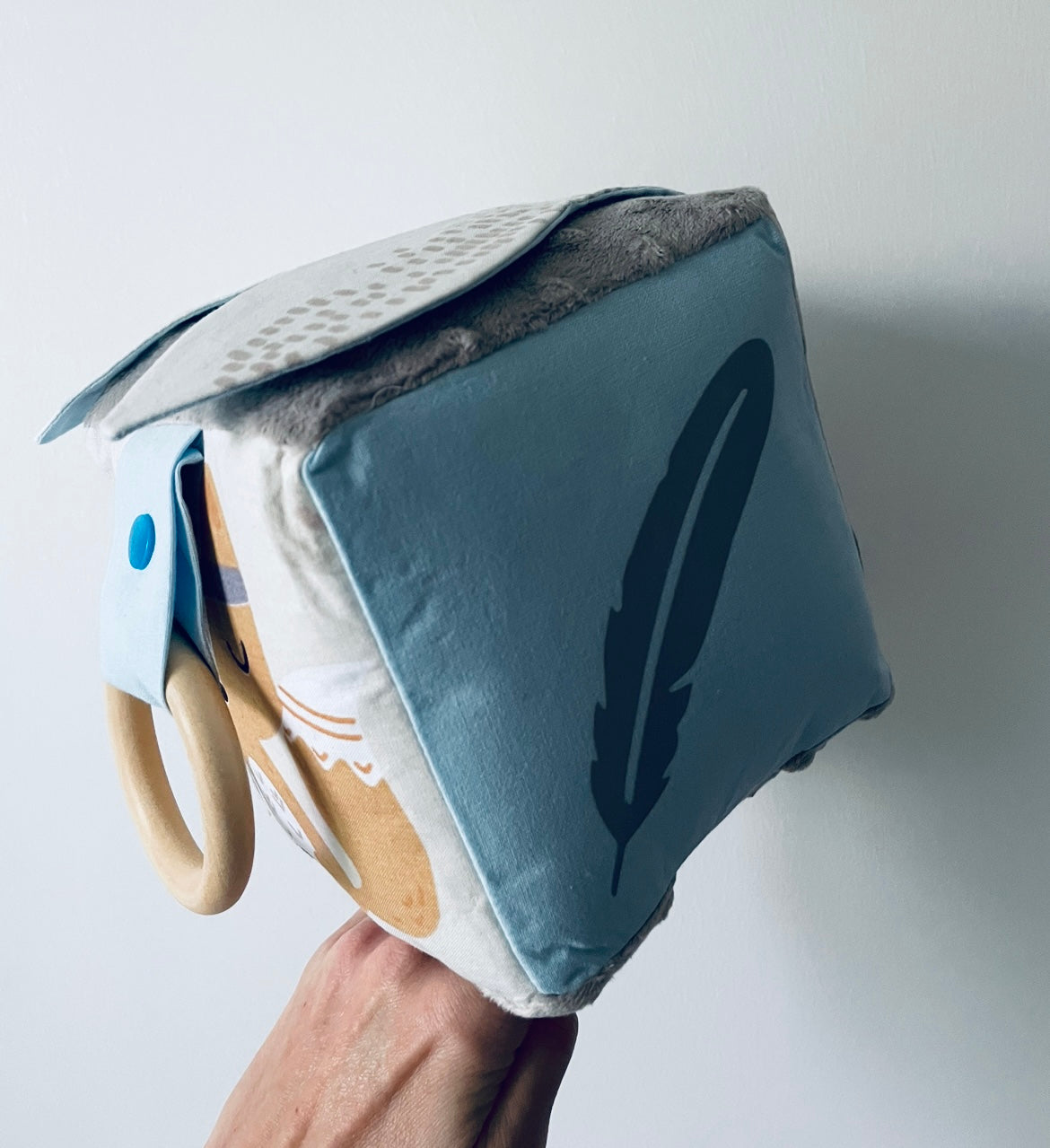 Cube éveil oreilles de lapin